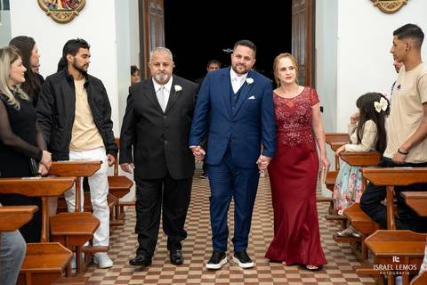 Fotografia de casamento em para de minas na igreja n s das graças com o fotografo Israel Lemos o melhor fotografo de para de minas'