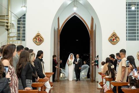 Fotografia de casamento em para de minas na igreja n s das graças com o fotografo Israel Lemos o melhor fotografo de para de minas'