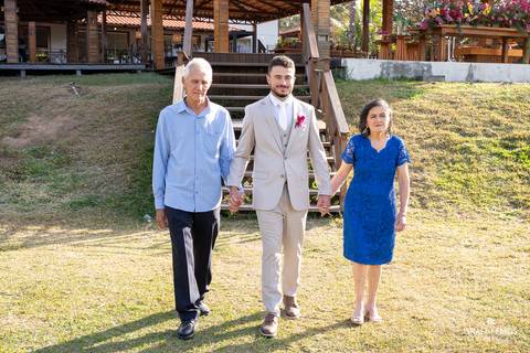 casamento no sitio aberto em Divinópolis com fotos lindas do fotografo profissional Israel Lemos fotografia em Divinópolis '