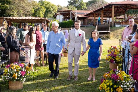 casamento no sitio aberto em Divinópolis com fotos lindas do fotografo profissional Israel Lemos fotografia em Divinópolis '