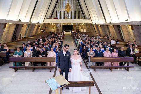 vestido de noiva em bom despacho'