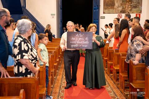 casamento em Mateus Leme na igreja santo Antonio matriz com fotos do fotografo Israel Lemos Mateus leme'