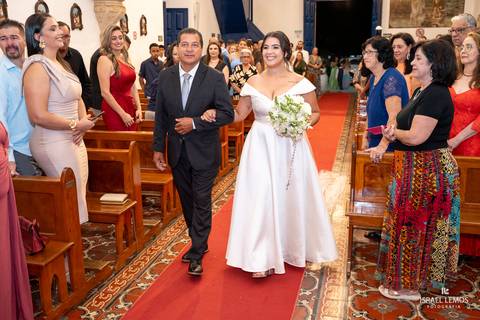 casamento em Mateus Leme na igreja santo Antonio matriz com fotos do fotografo Israel Lemos Mateus leme'