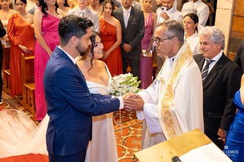 casamento em Mateus Leme na igreja santo Antonio matriz com fotos do fotografo Israel Lemos Mateus leme'