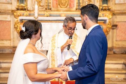 casamento em Mateus Leme na igreja santo Antonio matriz com fotos do fotografo Israel Lemos Mateus leme'