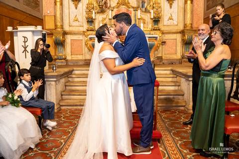 casamento em Mateus Leme na igreja santo Antonio matriz com fotos do fotografo Israel Lemos Mateus leme'