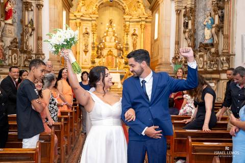 casamento em Mateus Leme na igreja santo Antonio matriz com fotos do fotografo Israel Lemos Mateus leme'