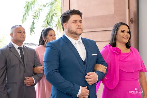 casamento na cidade de bom despacho na igreja de nossa senhora do bom despacho  com lindas fotos do casamento por Israel Lemos fotografo'