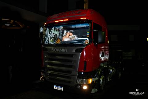 noiva chega de carreta'