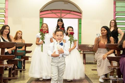FOtografo de casamento em lagoa da prata fotos lindas na igreja matriz por Israel Lemos fotografo em lagoa da prata'