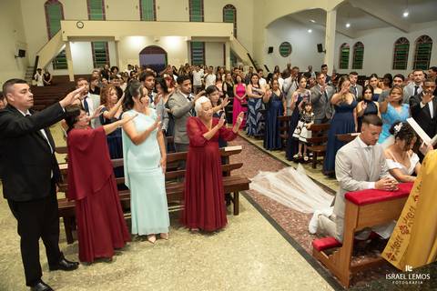 FOtografo de casamento em lagoa da prata fotos lindas na igreja matriz por Israel Lemos fotografo em lagoa da prata'