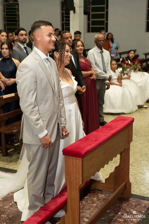 FOtografo de casamento em lagoa da prata fotos lindas na igreja matriz por Israel Lemos fotografo em lagoa da prata'