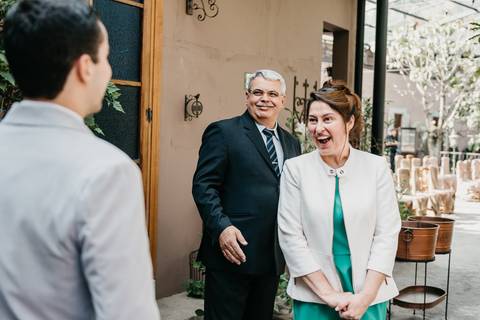 elopement wedding casamento a dois em sao paulo sitio sao jorge sao bernardo do campo votos noivos fotografo de casamento de dia diurno decoracao rustica paleta verde e branca casamento buque da noiva '
