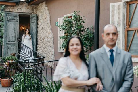 elopement wedding casamento a dois em sao paulo sitio sao jorge sao bernardo do campo votos noivos fotografo de casamento de dia diurno decoracao rustica paleta verde e branca casamento buque da noiva '