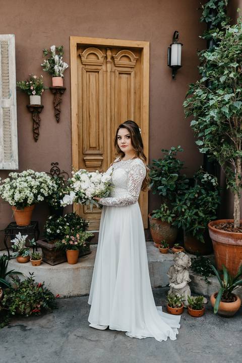 elopement wedding casamento a dois em sao paulo sitio sao jorge sao bernardo do campo votos noivos fotografo de casamento de dia diurno decoracao rustica paleta verde e branca casamento buque da noiva '