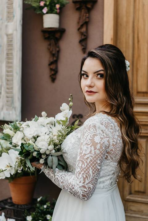 elopement wedding casamento a dois em sao paulo sitio sao jorge sao bernardo do campo votos noivos fotografo de casamento de dia diurno decoracao rustica paleta verde e branca casamento buque da noiva '