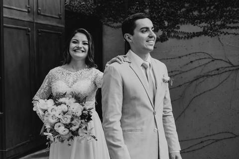 elopement wedding casamento a dois em sao paulo sitio sao jorge sao bernardo do campo votos noivos fotografo de casamento de dia diurno decoracao rustica paleta verde e branca casamento buque da noiva '