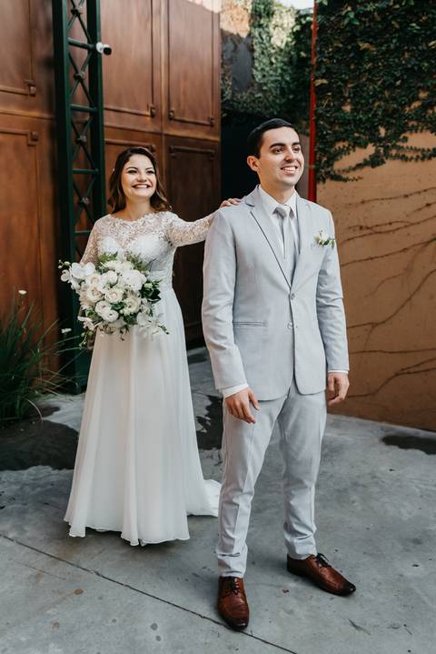 elopement wedding casamento a dois em sao paulo sitio sao jorge sao bernardo do campo votos noivos fotografo de casamento de dia diurno decoracao rustica paleta verde e branca casamento buque da noiva '
