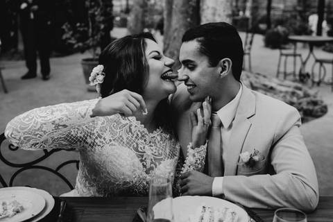 elopement wedding casamento a dois em sao paulo sitio sao jorge sao bernardo do campo votos noivos fotografo de casamento de dia diurno decoracao rustica paleta verde e branca casamento buque da noiva '