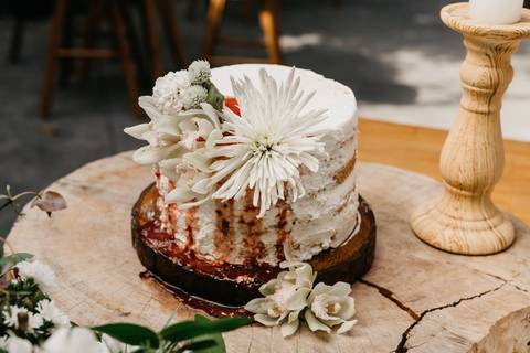elopement wedding casamento a dois em sao paulo sitio sao jorge sao bernardo do campo votos noivos fotografo de casamento de dia diurno decoracao rustica paleta verde e branca casamento buque da noiva '