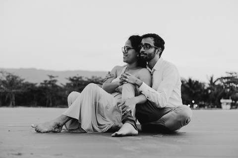 ensaio de casal na praia ensaio pre wedding ensaio pre casamento na praia bertioga ensaio na praia no nascer do sol ensaio de casal no por do sol ensaio na praia'