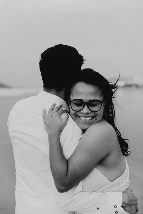 ensaio de casal na praia ensaio pre wedding ensaio pre casamento na praia bertioga ensaio na praia no nascer do sol ensaio de casal no por do sol ensaio na praia'