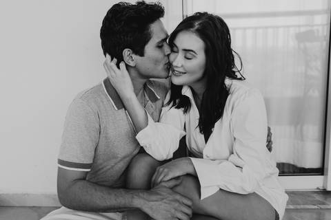 ensaio de casal em casa com cachorros ensaio com cachorros ensaio em casa ensaio villa do golfe ribeirao preto'