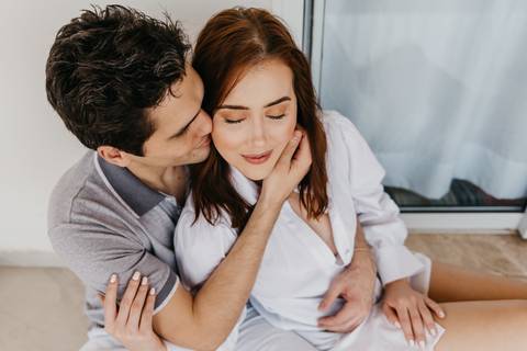 ensaio de casal em casa com cachorros ensaio com cachorros ensaio em casa ensaio villa do golfe ribeirao preto'