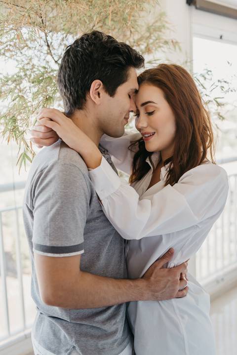 ensaio de casal em casa com cachorros ensaio com cachorros ensaio em casa ensaio villa do golfe ribeirao preto'