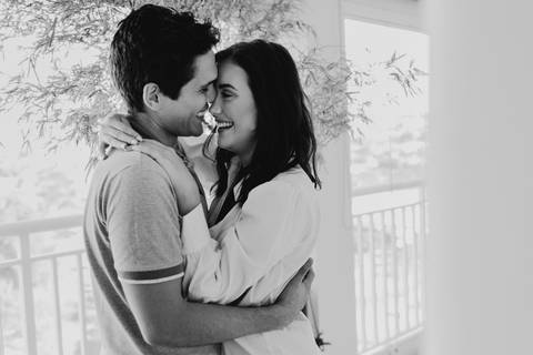 ensaio de casal em casa com cachorros ensaio com cachorros ensaio em casa ensaio villa do golfe ribeirao preto'