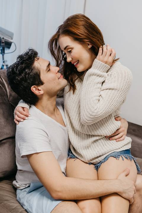 ensaio de casal em casa com cachorros ensaio com cachorros ensaio em casa ensaio villa do golfe ribeirao preto'