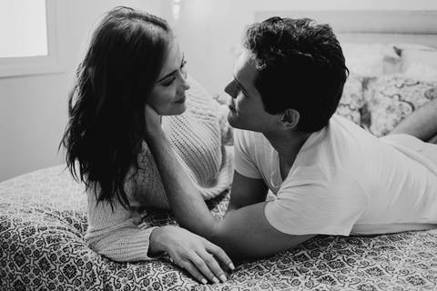 ensaio de casal em casa com cachorros ensaio com cachorros ensaio em casa ensaio villa do golfe ribeirao preto'