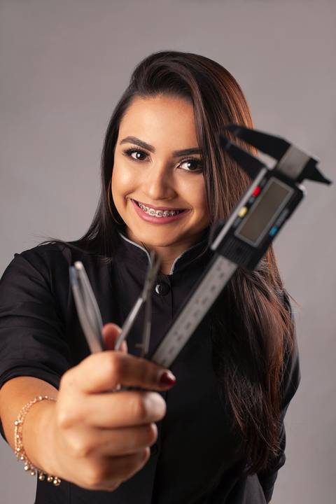 Fotos profissionais, fotografo corporativo em Maringá, fotografia corporativa, fotografia de retrato, foto para perfil profissional, sessão de retrato, sessão de estúdio, Everlong Fotos corporativas'