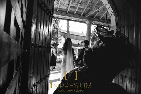 Reportaje fotográfico de bodas, reportaje fotografico madrid, impresium, impresium fotografía y vídeo, fotoperiodismo, foto narrativa, boda, wedding, wedding photographer, fotografia boda original, boda hacienda jacaranda'