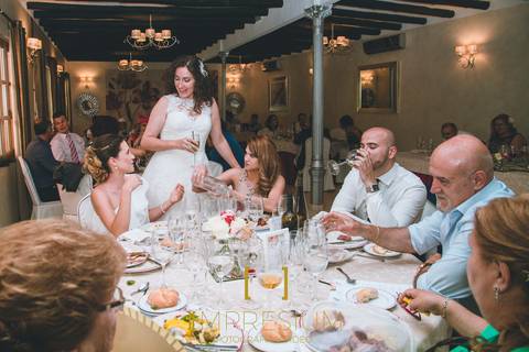 Reportaje fotográfico de bodas, reportaje fotografico madrid, impresium, impresium fotografía y vídeo, fotoperiodismo, foto narrativa, Rubén Córdoba, boda, wedding, wedding photografer, fotografía boda original, boda en Casa Rosita, boda en Fuentearcos'