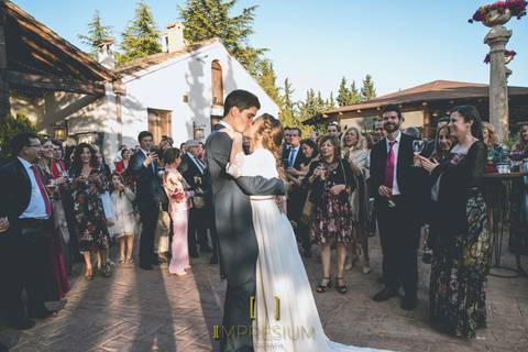 Reportaje fotográfico de bodas, impresium, impresium fotografía y vídeo, fotoperiodismo boda, boda, wedding, wedding photografer, fotografía original boda Madrid, boda en Etxemendi, fotografia boda en Etxemendi'