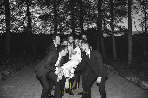Reportaje fotográfico de bodas, impresium, impresium fotografía y vídeo, fotoperiodismo boda, boda, wedding, wedding photografer, fotografía original boda Madrid, boda en Etxemendi, fotografia boda en Etxemendi'