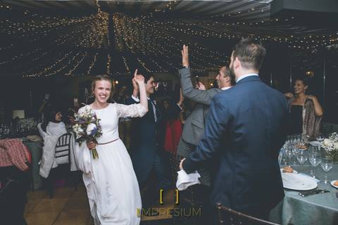 Reportaje fotográfico de bodas, impresium, impresium fotografía y vídeo, fotoperiodismo boda, boda, wedding, wedding photografer, fotografía original boda Madrid, boda en Etxemendi, fotografia boda en Etxemendi'