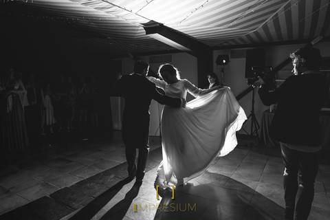 Reportaje fotográfico de bodas, impresium, impresium fotografía y vídeo, fotoperiodismo boda, boda, wedding, wedding photografer, fotografía original boda Madrid, boda en Etxemendi, fotografia boda en Etxemendi'