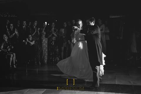 Reportaje fotográfico de bodas, impresium, impresium fotografía y vídeo, fotoperiodismo boda, boda, wedding, wedding photografer, fotografía original boda Madrid, boda en Etxemendi, fotografia boda en Etxemendi'
