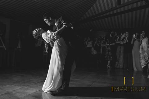 Reportaje fotográfico de bodas, impresium, impresium fotografía y vídeo, fotoperiodismo boda, boda, wedding, wedding photografer, fotografía original boda Madrid, boda en Etxemendi, fotografia boda en Etxemendi'