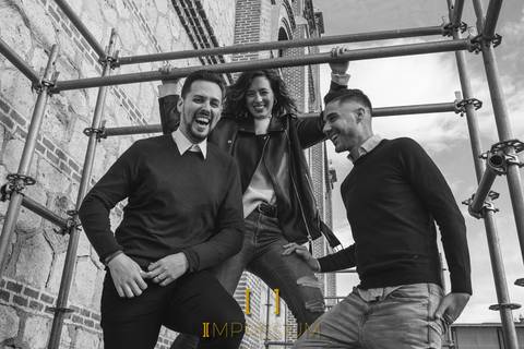 book corporativo, sesión corporativa, sesión staff, fotografía corporativa, fotografía exterior, book fotográfico, el matadero, impresium, fotografía de bodas, fotografía en exteriores, fotos en el matadero, sesión de fotos en el matadero, impresium'