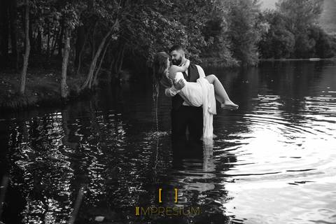 Postboda en el Bosque Finlandés, sesion preboda, sesion posboda, postboda, fotografia de bodas en Madrid, Postboda en Madrid, Reportaje boda Madrid, Trash the dress Madrid'