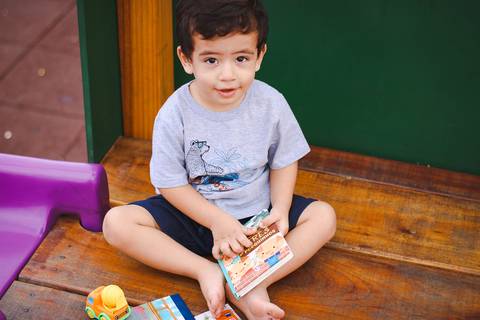 incentivado a leitura! Melhor coisa da vida, conhecimento é poder, João!'