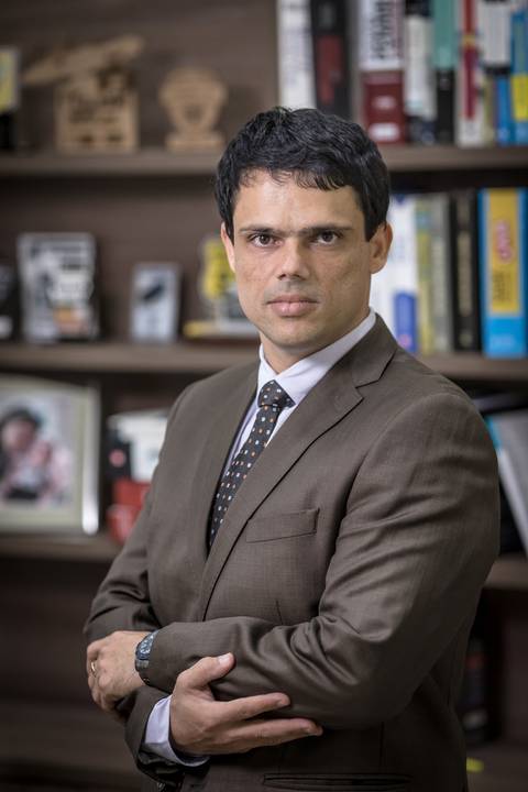Dr. Vitor Nasser - Advogado'
