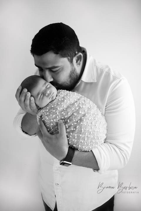 bruna barbosa fotografia, sao paulo, sessão newborn, foto com os pais'