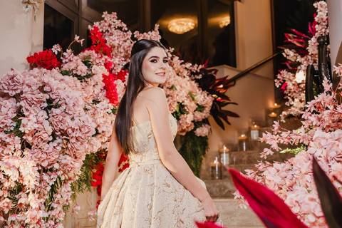 A debutante na escadaria'