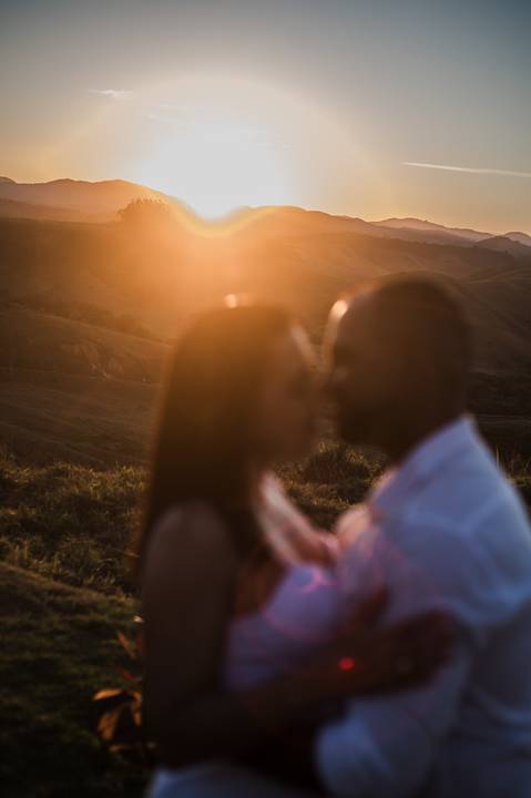 Pre wedding de Marcela e Guilherme no Parque Estadual do Ibitipoca e em Juiz de Fora, ao ar livre e ao pôr do sol'