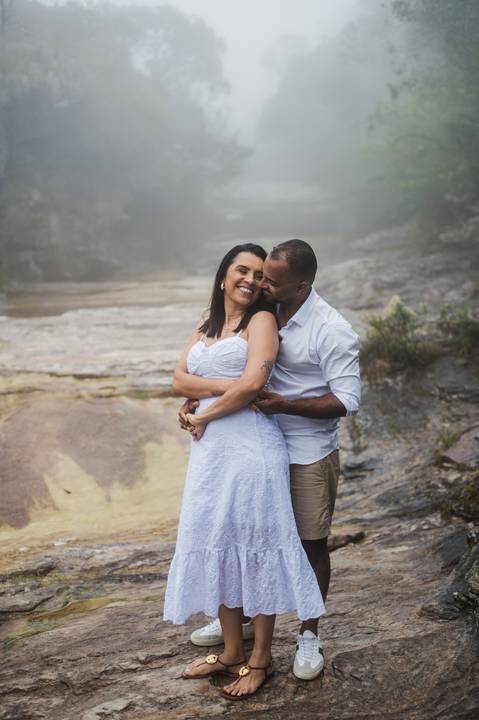 Pre wedding de Marcela e Guilherme no Parque Estadual do Ibitipoca e em Juiz de Fora, ao ar livre e ao pôr do sol'