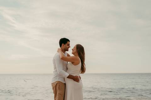 ensaio gestante  praia de itacoatiara niteroi ; renata rocha fotografa niteroi '